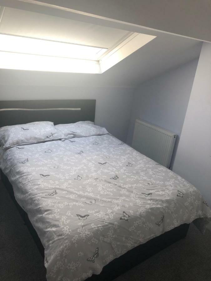 Cheapsleepz 49 Moscow Drive Otel Liverpool Dış mekan fotoğraf