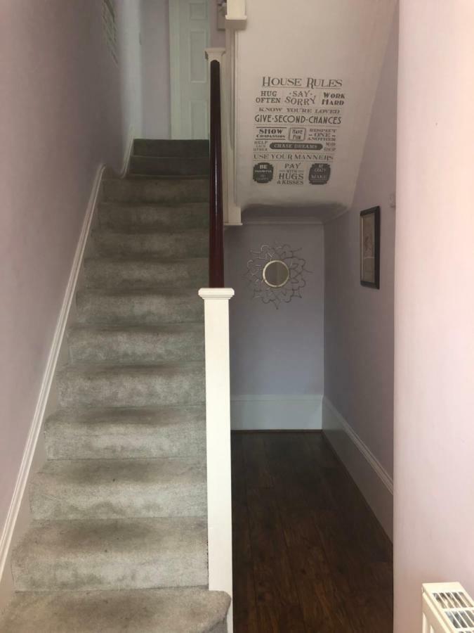 Cheapsleepz 49 Moscow Drive Otel Liverpool Dış mekan fotoğraf