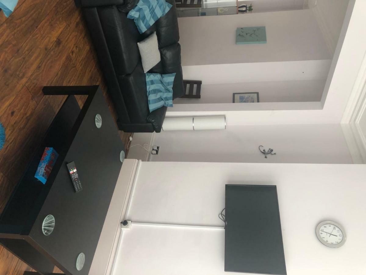 Cheapsleepz 49 Moscow Drive Otel Liverpool Dış mekan fotoğraf