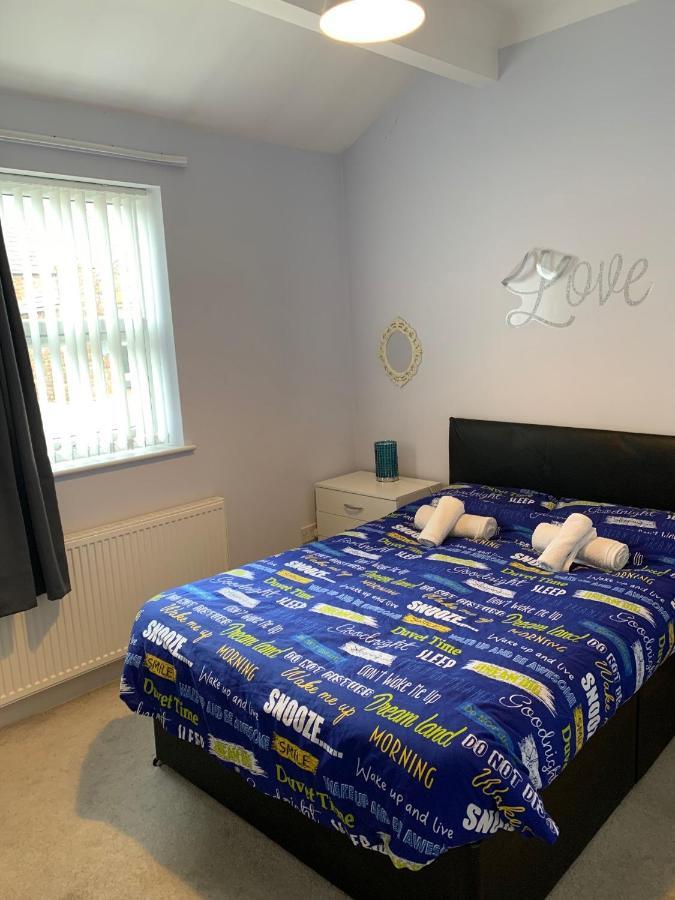 Cheapsleepz 49 Moscow Drive Otel Liverpool Dış mekan fotoğraf